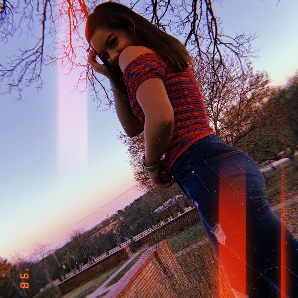 Meet your Posher, Olivia